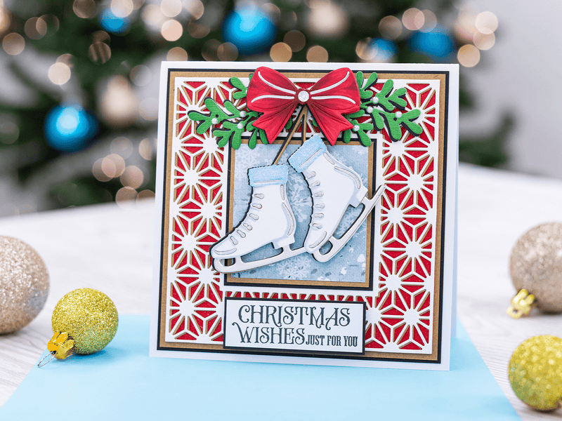 Crafters Companion Metal Die Christmas Embellishment - Mistletoe - Craftywaftyshop
