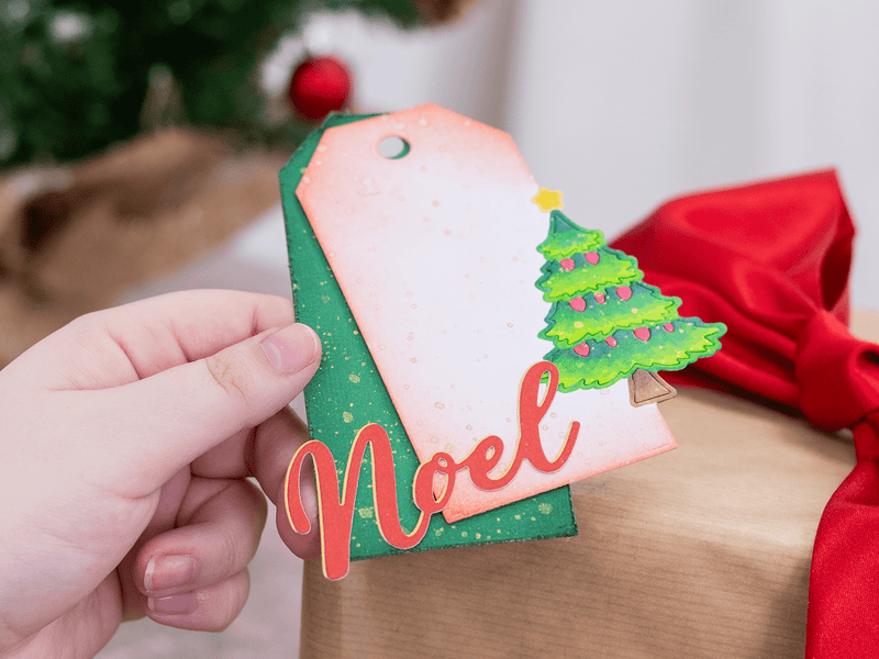Crafters Companion Metal Die - Christmas Tags - Craftywaftyshop